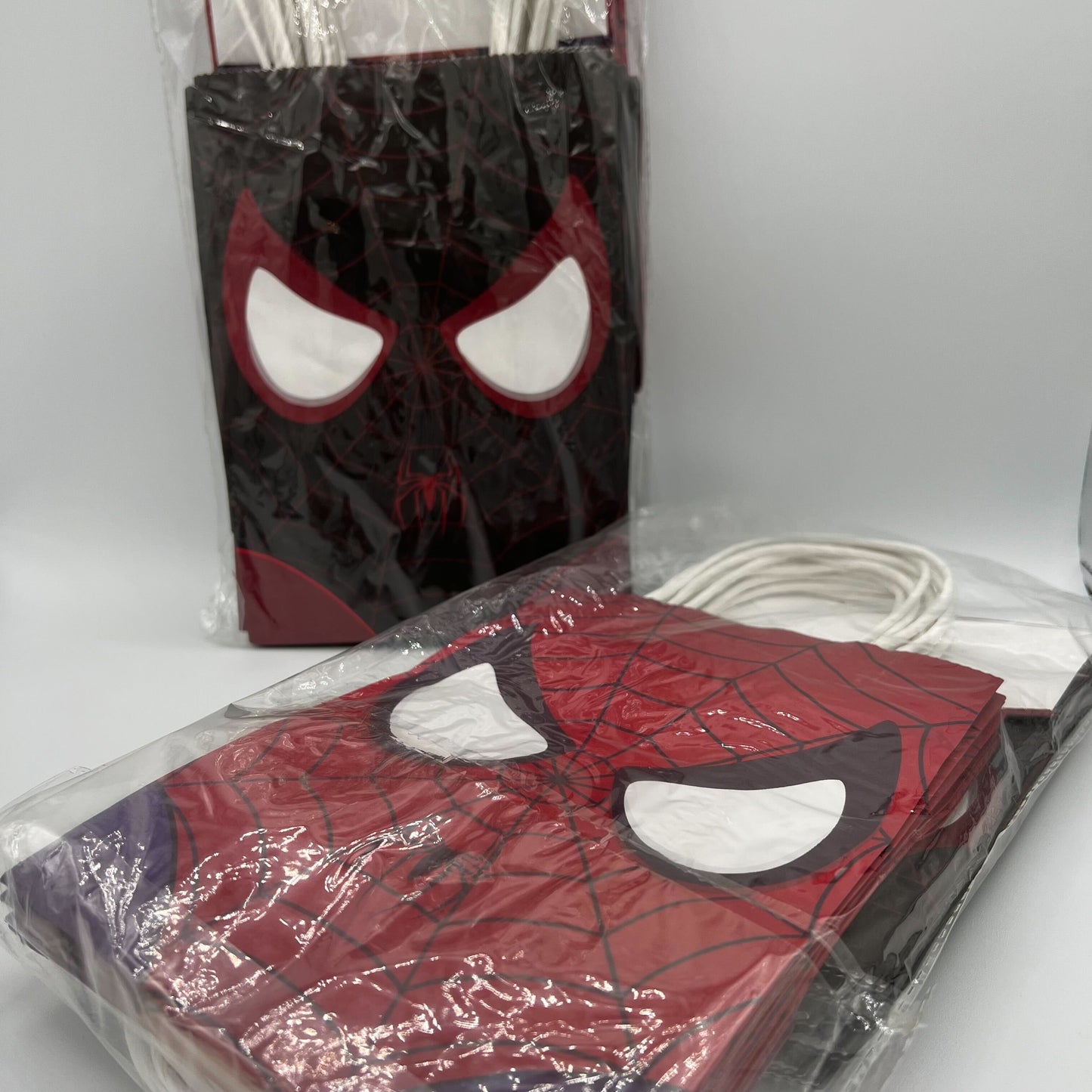 (16Pcs) Spiderman Spider-Man Goodie Bags, DC Comics Party Favor Gift Bag - Texas