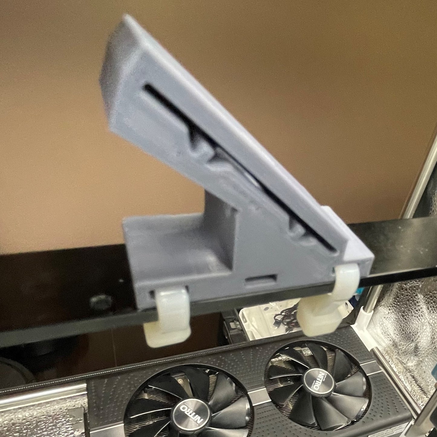 45 Degree GPU Mount For Mining Rigs - Middles