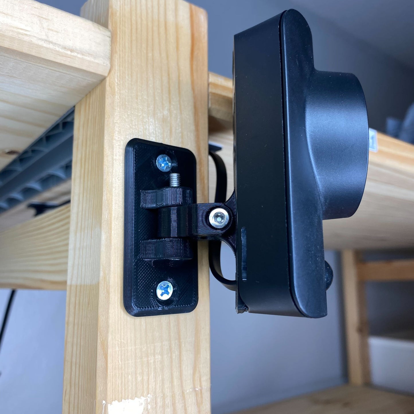 Adjustable Wall Mount for SimpliSafe Indoor Camera